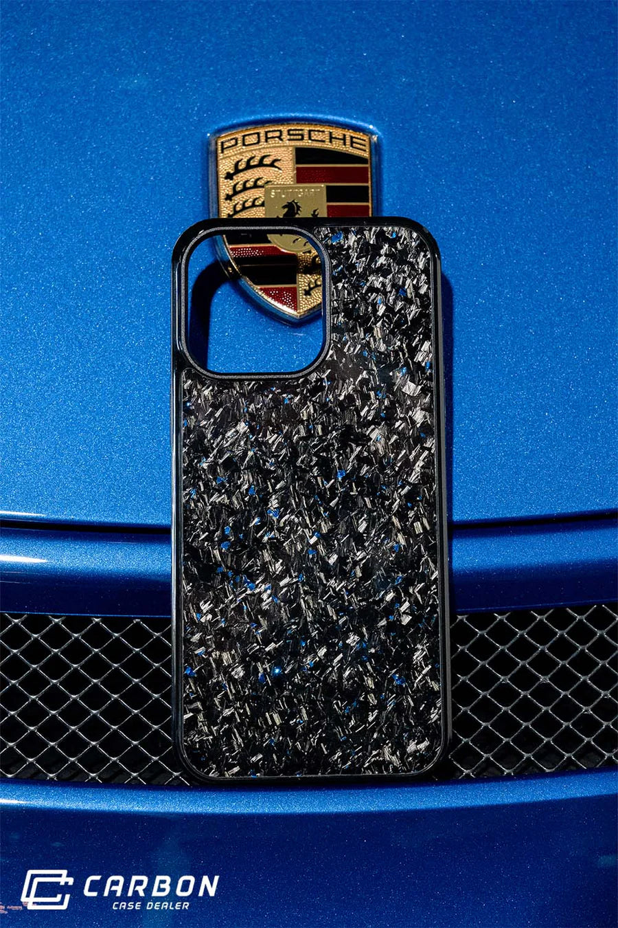 iPhone CarbonShield Pro® - Echtes gesmiedetes Carbon Fiber -Handycase