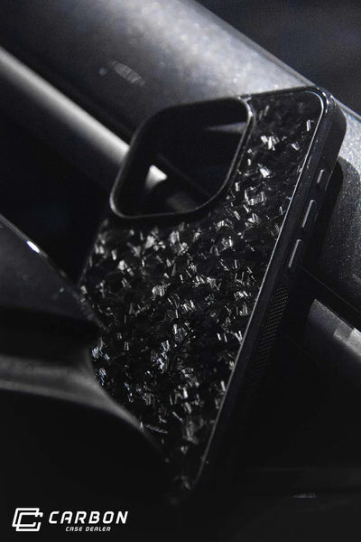 iPhone CarbonShield Pro® - Echtes gesmiedetes Carbon Fiber -Handycase